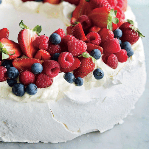 Pavlova Wreath