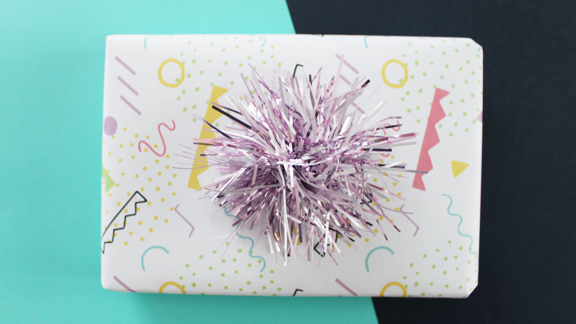 Free 80s Printable Gift Wrap