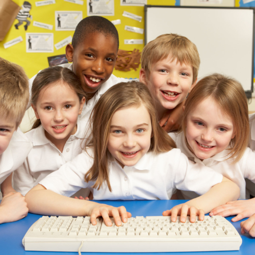 happy-uniformed-school-kids1440