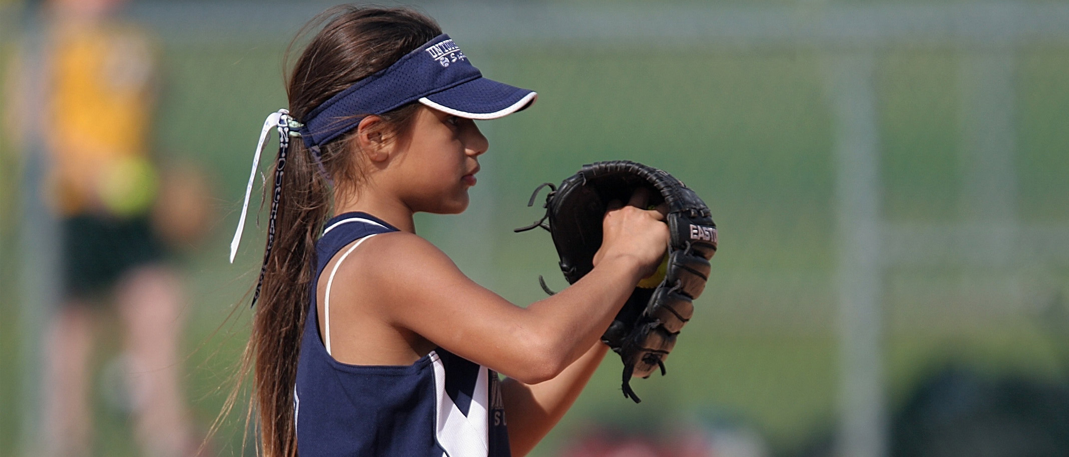 girl-active-baseball-crop2160