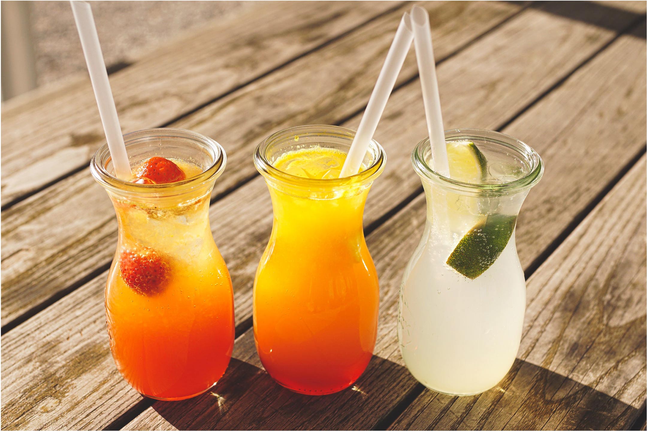 keeping-cool-fruit-drinks2160