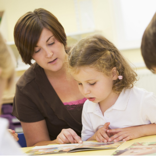 read-teacher-helping-children2160