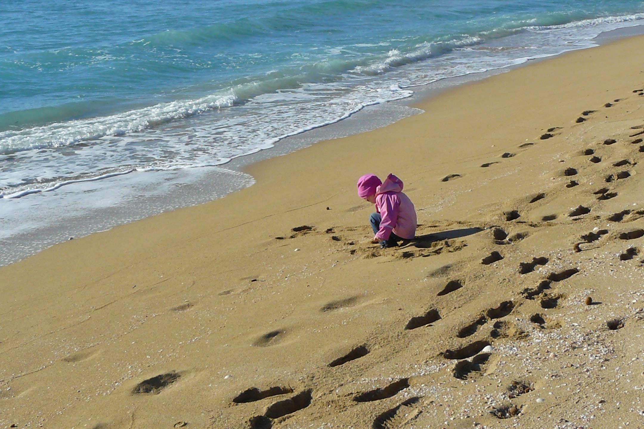 sand-beach-toddler-2160