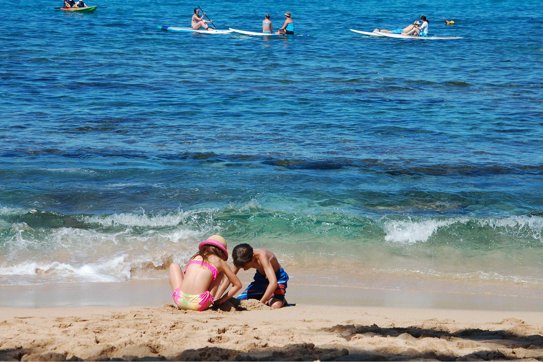 kids-on-beach-playing2160