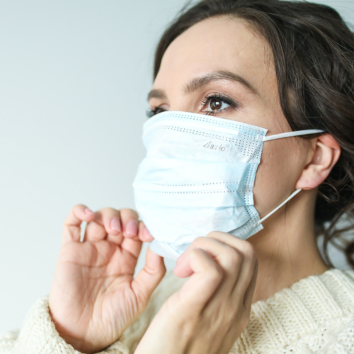 woman-white-face-mask2160