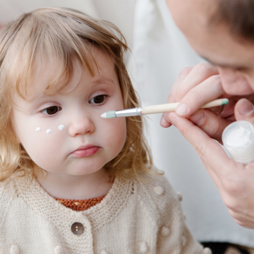 father-facepainting-daughter2160