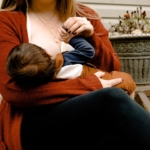 breastfeeding-mum-toddler2160