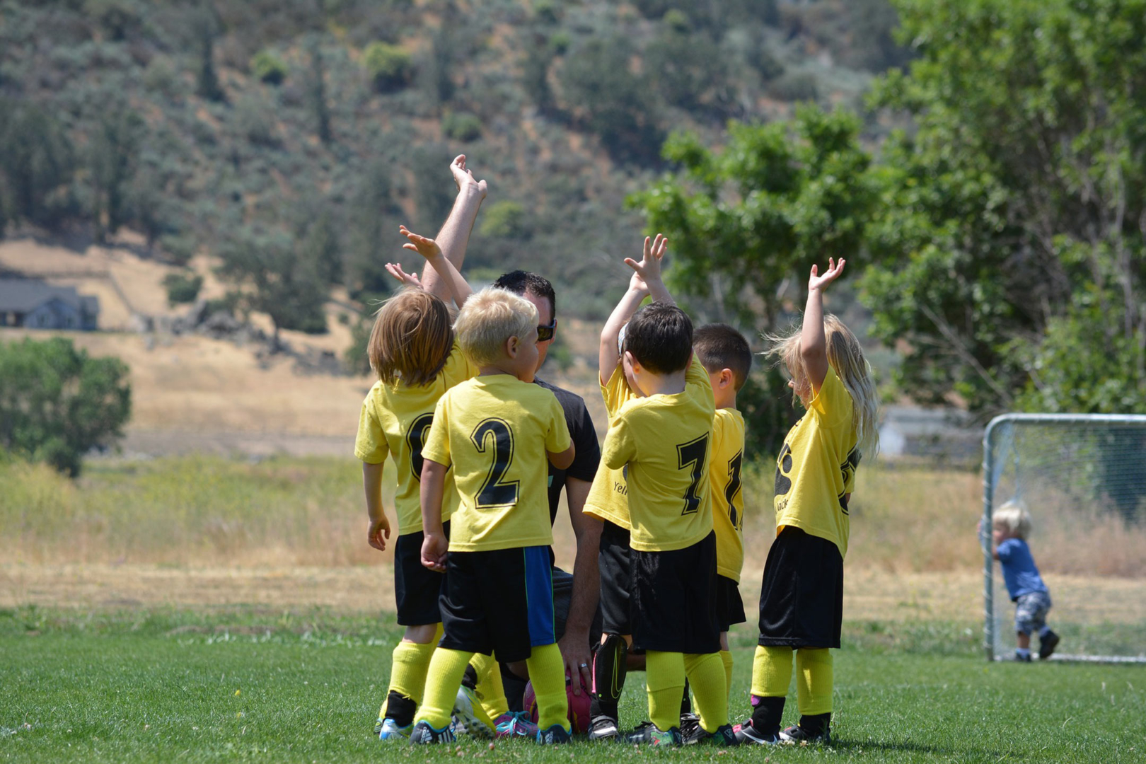 kids-under7-soccer-football2160