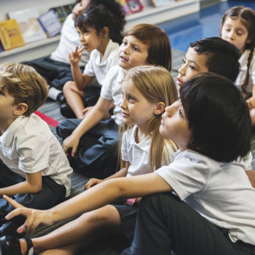 school-kids-uniform-sitting2160