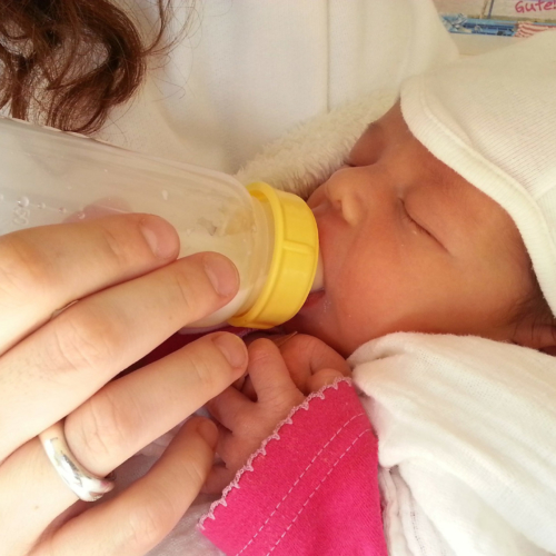 bottle-feeding-baby2160