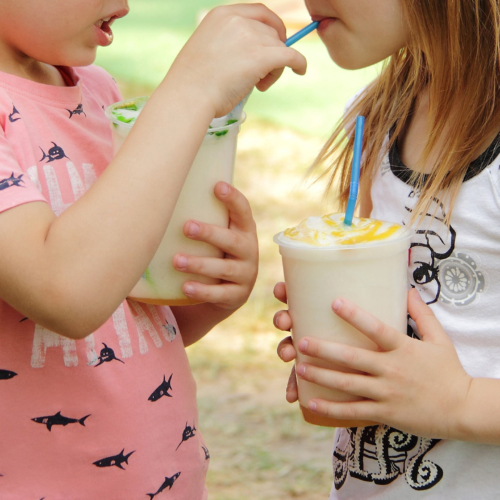 children-drinking-frappes2160