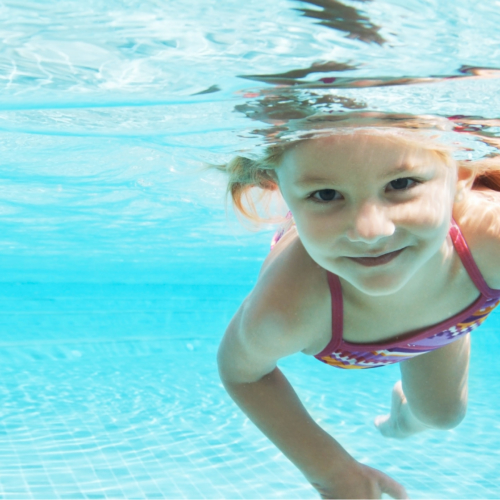 girl-swimming-underwater2160
