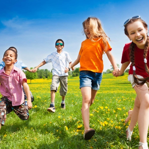 group-of-running-kids2160