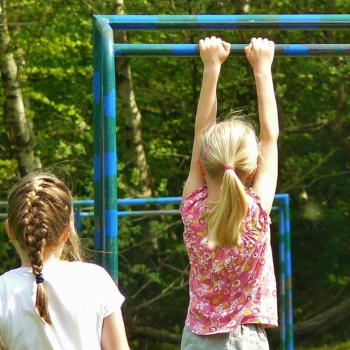 children-play-equipment2160