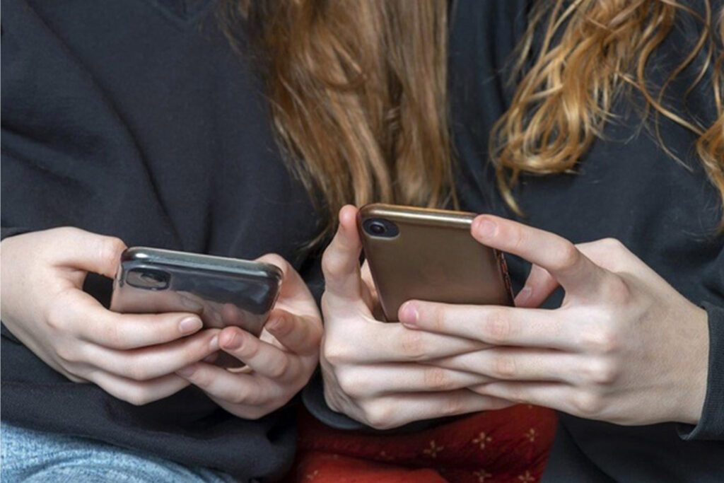 TikTok, Roblox and AI: Where Australian Kids Are Spending Their Screen Time