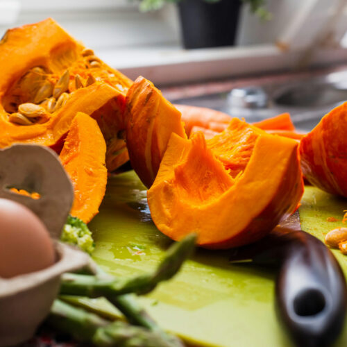 https://theconversation.com/when-to-rescue-food-and-when-to-chuck-it-out-according-to-a-nutritionist-282393